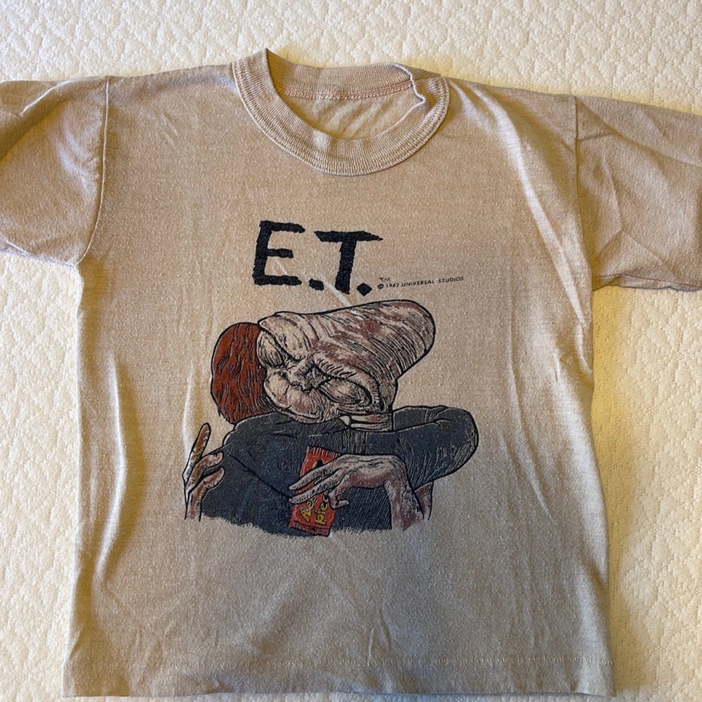 Vintage kid E.T shirt